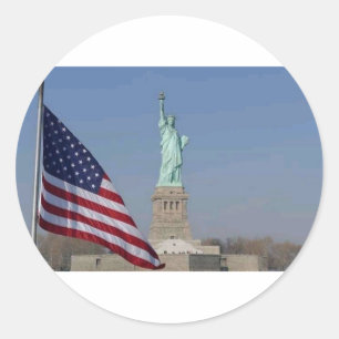 Freiheitsstatue und amerikanische Flagge Patriotis Runder Aufkleber