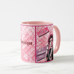 Freitag Mädchen in der Montag Welt. Bearbeitbarer Tasse