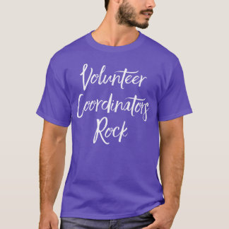 Freiwilligenkoordinatoren rocken nationale Freiwil T-Shirt