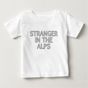 Fremde in den Alpen Der sonnige T - Shirt