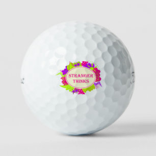 Fremder denkt Zitat im Stil von 80er-Jahre-TV-Show Golfball