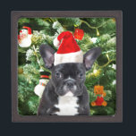 French Bulldog Christmas Tree Ornaments Snowman Schmuckkiste<br><div class="desc">Niedlicher französischer Bulldogge mit Weihnachtsbaumschmuck Snow Man im Hintergrund.</div>