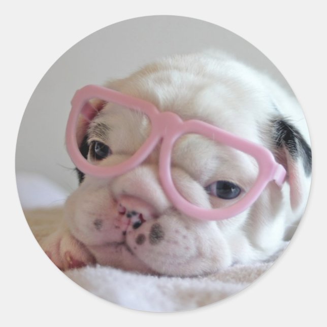 French Bulldog in Heart Glasses Runder Aufkleber (Vorderseite)