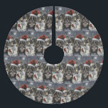 French Bulldog Winter Wonderland Christmas Joy Polyester Weihnachtsbaumdecke<br><div class="desc">Dieses festliche Design spiegelt den fröhlichen Geist der Urlaubssaison wider und besticht durch ein hübsches Jungtier mit einer Weihnachtsmannmütze. Der Hund ist eingebettet in ein winterliches Wunderland, mit einem Schneemann, einem dekorierten Weihnachtsbaum und wunderschön verpackten Geschenken. Schneeflocken fallen sanft ab und geben der Szene eine magische Touch, während die lebhaften...</div>
