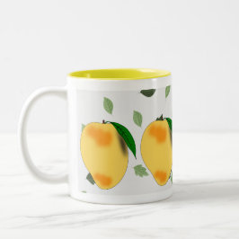 Fresh Juicy Yellow Mango mit grünen Blätter Zweifarbige Tasse