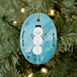 Freude am Lord Snowman-Ornament Keramik Ornament<br><div class="desc">Marianna ist stolz, ihre Holiday Ornament Collection für 2023 vorzustellen! Das ist ihre Freude am Lord Snowman-Ornament. Sie zeigt ihren weißen Schneemann über ihrem blauen Hintergrund auf einem ovalen Keramik-Ornament. Mariannas Ministerium ist eine Mission, Gottes Liebe durch Kunst zu teilen: Marianna ist eine Künstlerin, die das Down-Syndrom und Autismus hat....</div>
