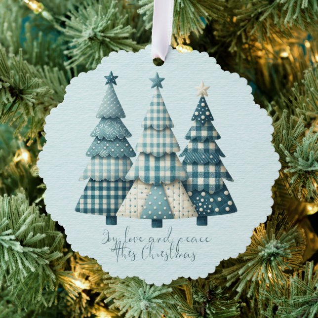 Freude, Liebe und Frieden Blau Karierte Weihnachts Ornament Karte (Insitu (Baum))
