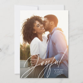 Freuen Sie sich auf ein modernes Drehbuch mit eine Feiertagskarte