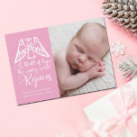 Freuen Sie sich auf Elegant Baby Girl Foto Rosa We Feiertagskarte<br><div class="desc">Ein eleganter Engel thront über den Weihnachtsworten der Heiligen Nacht auf dieser wunderschönen rosa und weißen Urlaubskarte, die die Texte von O Heilige Nacht ausdrücken. Ein Nervenkitzel der Hoffnung, die müde Welt freut sich. Freuen Sie sich auf diese hübsche religiöse Geburtskarte mit herrlicher Kalligraphie und Ihrem neugeborenen Foto auf der...</div>