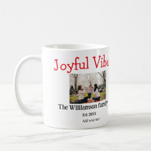Freuen Sie sich auf Weihnachtsfeiertage Familienge Kaffeetasse