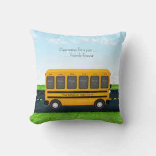 Freunde des Forever School-Busses mit 12 Student-F Kissen