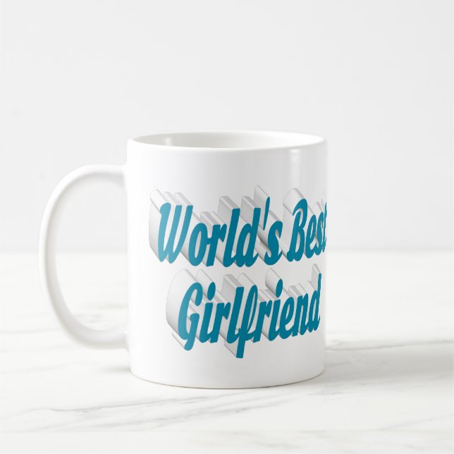 Freundin mit himmelblauer Halbtypografie Kaffeetasse (Links)