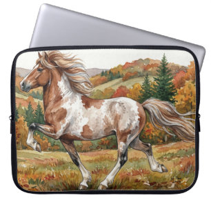 Freya Isländerpferd im Herbstwald Laptopschutzhülle