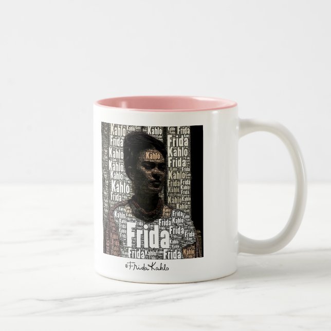 Frida Kahlo Lettering Portrait Zweifarbige Tasse (Rechts)