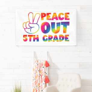 Frieden aus fünfter Klasse Tie Dye letzter Tag 5.  Banner