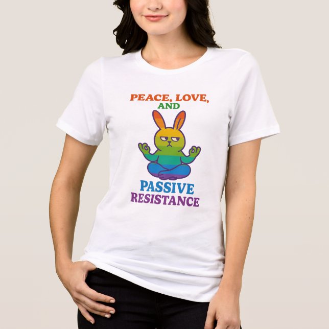 Frieden, Liebe und bleibender Widerstand Tri-Blend Shirt (Vorderseite)