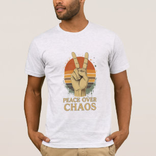 Frieden über Chaos - Retro Sunset Statement T - Sh T-Shirt