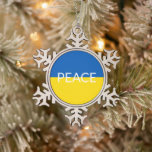 Frieden Ukraine Fahne blauer gelber Sondertext Schneeflocken Zinn-Ornament<br><div class="desc">Peace Ukraine Fahne blau gelben Sondertext Snowflake Zwiebeln Weihnachtsschmuck. Vollständig anpassbarer weißer Text,  oder Sie können ihn einfach löschen.</div>