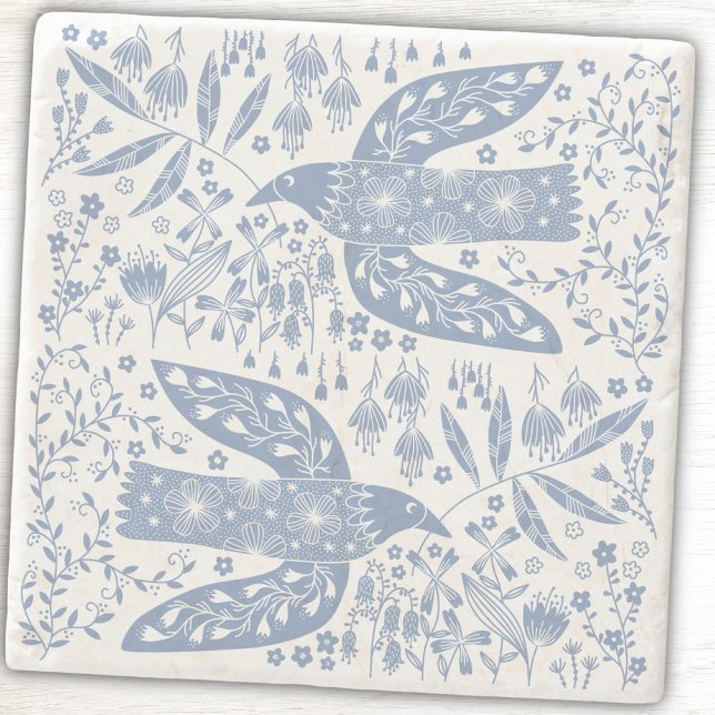 Friedens Tauben Vögel und Wildblumen Blau Steinuntersetzer (Peace Doves blue and white folk art stone coasters. Original art by Nic Squirrell. )