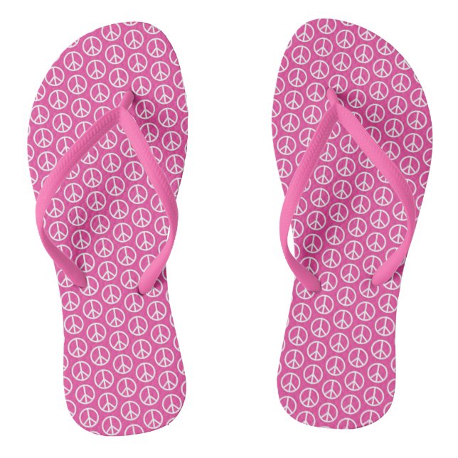 Friedenszeichen auf hellem Rosa Flip Flops (Fußbett)