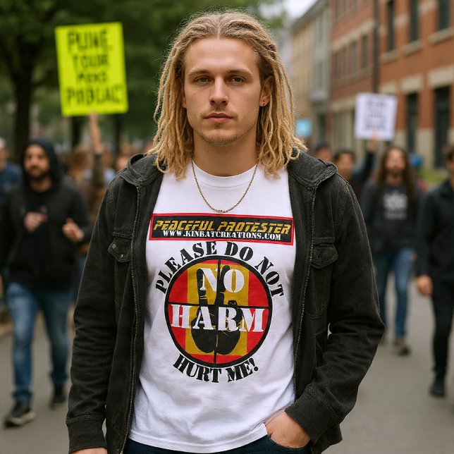 Friedlich Protester T-Shirt (Von Creator hochgeladen)