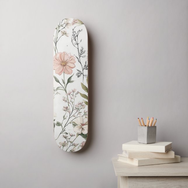 Friedliche Blütenblätter Skateboard (Wandkunst)