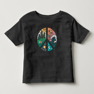 Friedliche Elemente: Natur und Kosmos Kleinkind T-shirt