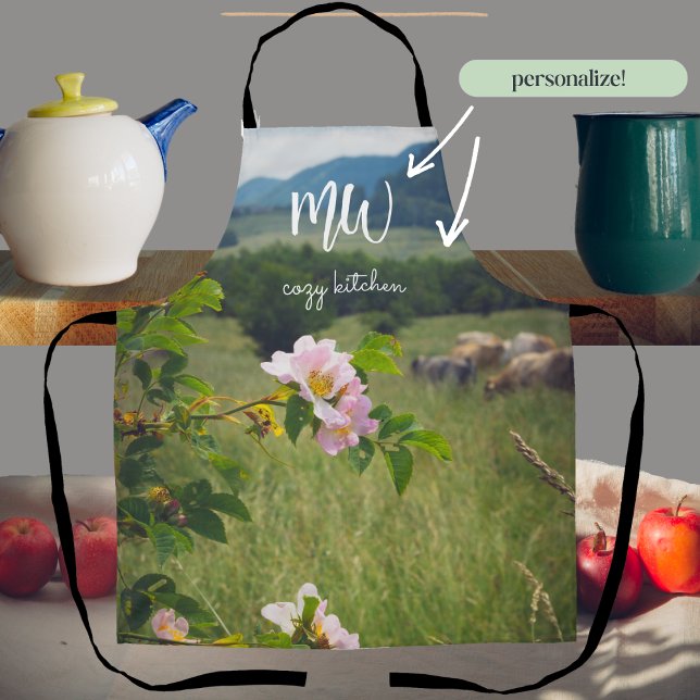 Friedliche Landschaft mit wilden Rose Schürze (Von Creator hochgeladen)