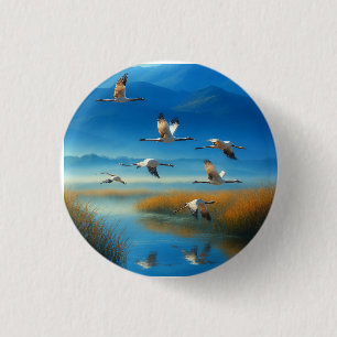 Friedliche Naturseelandschaft mit fliegendem Krani Button