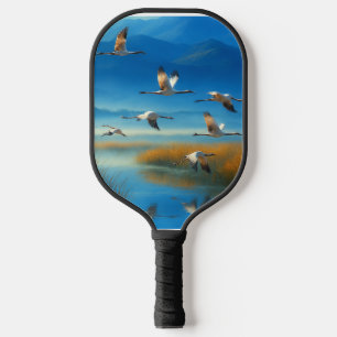 Friedliche Naturseelandschaft mit fliegendem Krani Pickleball Schläger