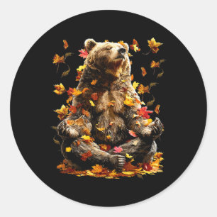 Friedlicher Bär Herbstblätter meditierendes Zen-Ti Runder Aufkleber