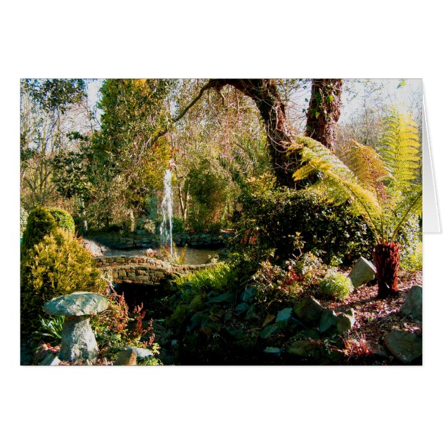 Friedlicher Garten in Guernsey 1 (Vorderseite (Horizontal))