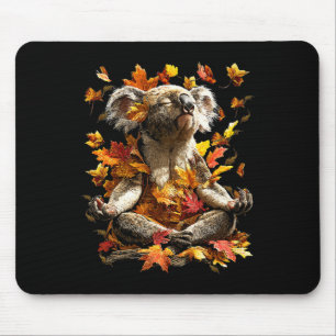 Friedlicher Koala Herbstlaub meditierendes Tier Yo Mousepad