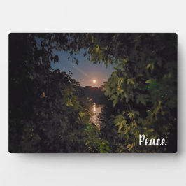 Friedlicher Monsun in blauem Himmel über Wasser Fotoplatte