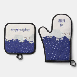 Friedlicher Winterwald mit Schnee und Schneeflocke Ofenhandschuh & Topflappen-Set