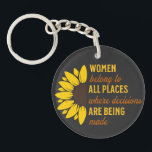 Friend Birthday Geschenk Feminist Sonnenblume Keep Schlüsselanhänger<br><div class="desc">Mit einem lebendigen Sonnenblumendesign und den von Ruth Bader Ginsburg inspirierten feministischen Zitaten ist dieser Schlüsselanhänger eine perfekte Hommage an Frauenrechte und Feminismus. Phrasen wie "Ich widerspreche" und "Notorous RBG" ehren das Erbe starker Frauen im Kampf für Gleichheit. Ideal für Freunde, Schwestern, Mütter und jede Frau, die einen inspiriere, ist...</div>