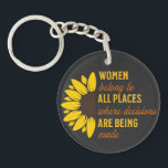 Friend Birthday Geschenk Feminist Sonnenblume Keep Schlüsselanhänger<br><div class="desc">Mit einem lebendigen Sonnenblumendesign und den von Ruth Bader Ginsburg inspirierten feministischen Zitaten ist dieser Schlüsselanhänger eine perfekte Hommage an Frauenrechte und Feminismus. Phrasen wie "Ich widerspreche" und "Notorous RBG" ehren das Erbe starker Frauen im Kampf für Gleichheit. Ideal für Freunde, Schwestern, Mütter und jede Frau, die einen inspiriere, ist...</div>