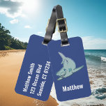 Friendly Shark Gepäckanhänger<br><div class="desc">Ein freundlicher Hai schwimmt vorne mit dem Namen deines Kindes. Name und Adresse sind auf der Rückseite.</div>