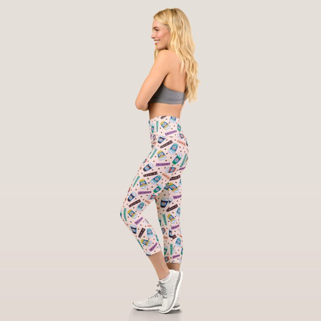 FRIENDS™ | Central Perk Vibrank Coffee Pattern Capri Leggings (Links)