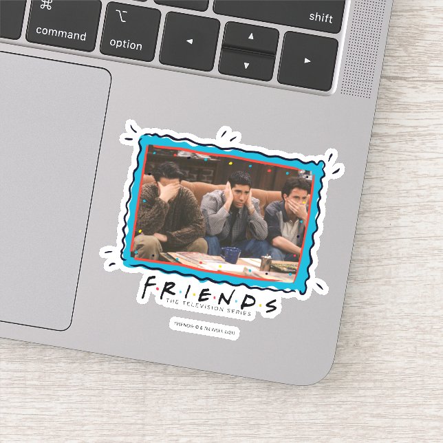 FRIENDS™ | Joey, Ross und Chandler auf dem Sofa Aufkleber (Detail)