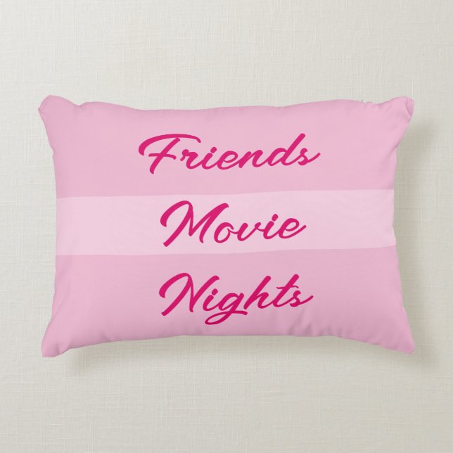 Friends Movie Nights Typografie Girly Pink Dekokissen (Vorderseite)