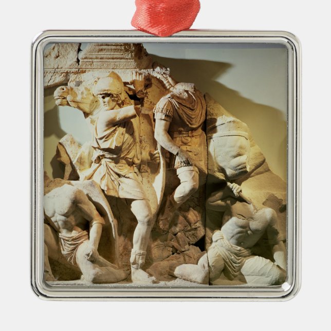 Friesdetail einer Kampfszene Silbernes Ornament (Vorne)