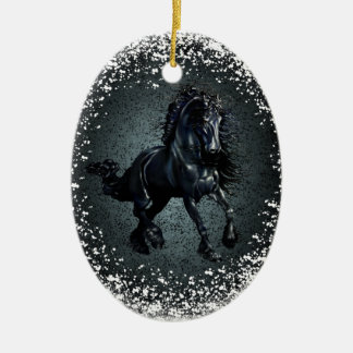 Friesisch, schwarzer Hengst 3, Schnee, Silbergrani Keramik Ornament