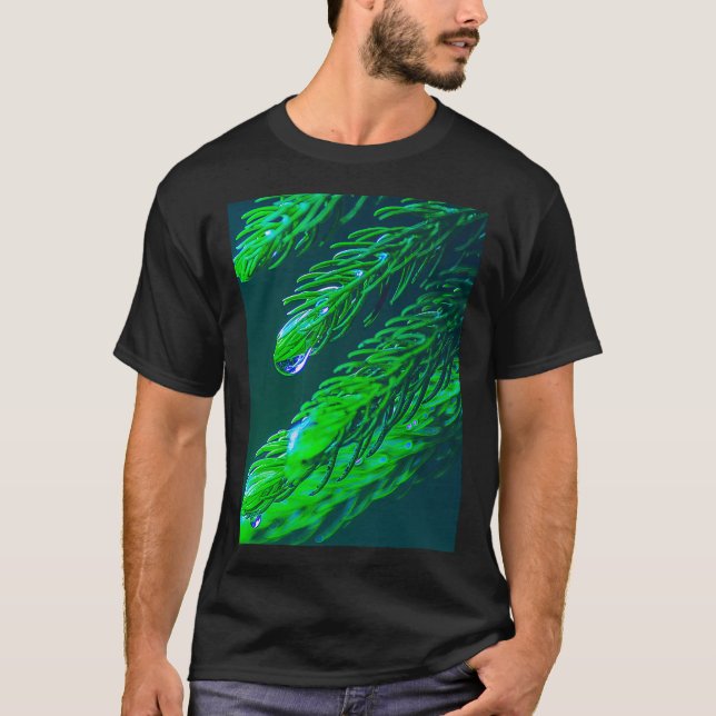 Frisch grüne Blätter mit Wassertropfen - Pine Tre T-Shirt (Vorderseite)