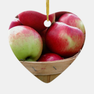 Frischäpfel im Korb auf dem Bauer Markt Keramik Ornament