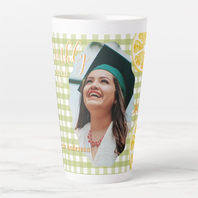 Frische Absolventin Zitronen Gingham  Milchtasse (Vorderseite)