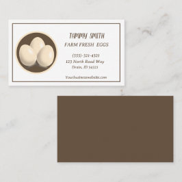 Frische Eier für den Verkauf mit Visitenkarte