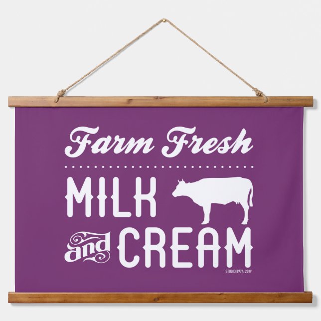 FRISCHE MILCH WANDTEPPICH MIT HOLZRAHMEN (Vorne)