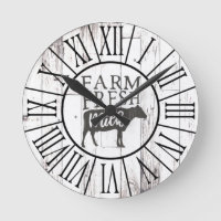 Frische Milchkühe Weiß-Holz Landhaus