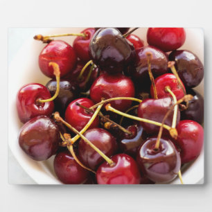 Frische rote Kirschen in einer Schüssel Fotografie Fotoplatte